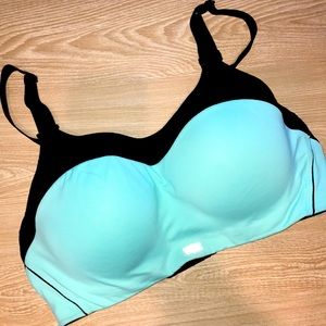 VSX SPORT 36D Mint Wire Sportsbra!
